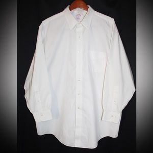 Brooks Brothers Traditional Fit 346 White Non-Iron Dress Shirt Size 17 1/2 - 2/3